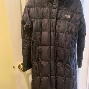 NorthFace metropolis black down parka